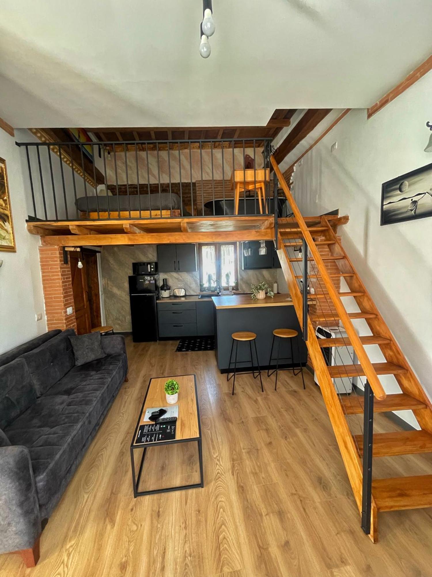 Marco's Apartment *